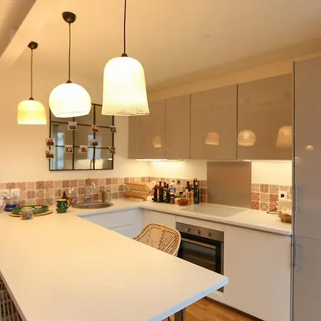 Superb Apt Design In The 17Th Paris * Paris