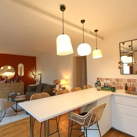 Superb Apt Design In The 17Th Paris * Paris